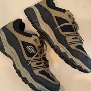 Sketchers Men’s M-Fit Wide sneakers/ trail shoes